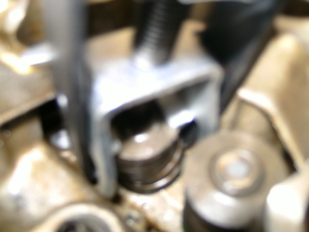 How do i get the valve springs and retainers out SR20 Forum